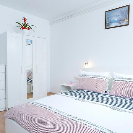 Apartments Draganic Jelsa  Esterno foto